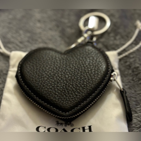 WOW* NWT COACH Studded Heart Coin Pouch & Keychain** - Picture 4 of 8